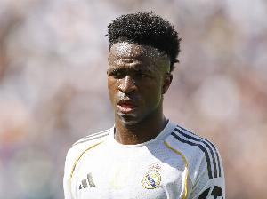 体育APP-西媒：维尼修斯完全专注于新赛季表现，他力争回到24年的最佳状态