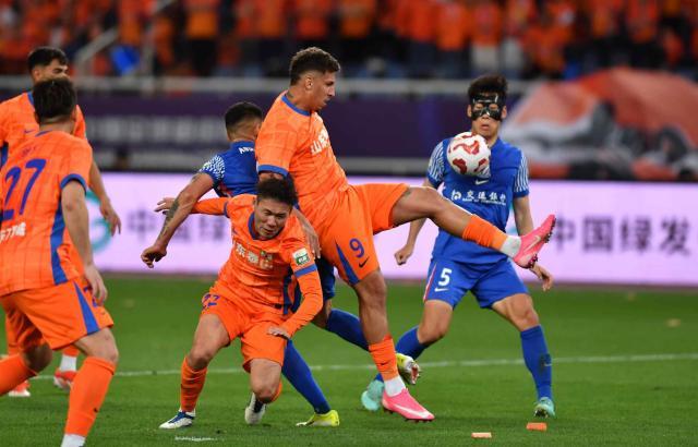 足球-5月四大战役敲定泰山前程？克雷桑：先赢下齐鲁德比