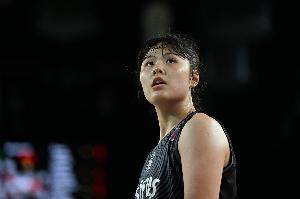 李月汝此前得到的是训练营合同 但通过表现征服球队拿到正式合同