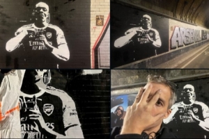 连夜创作，街头艺术家绘制埃泽身穿阿森纳球衣的壁画